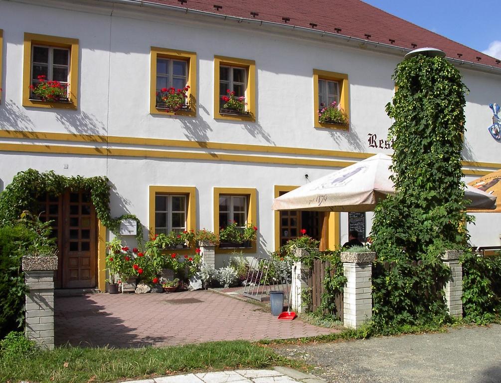 فندق Pension A Restaurace Rudolec Český Rudolec المظهر الخارجي الصورة